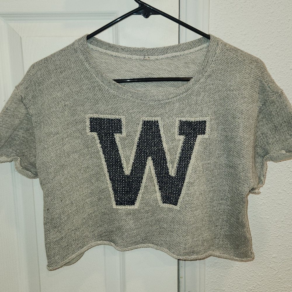New Condition Gray Cropped Shirt with W Logo